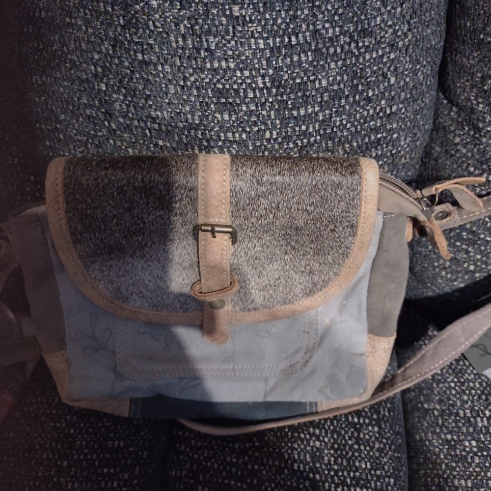 Shoulder purse